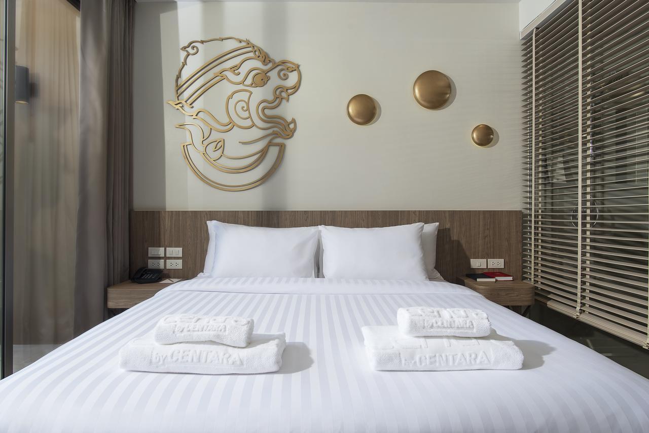 Habitación Doble Superior con cama grande y vistas al jardín